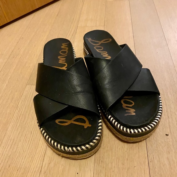 Sandals - Picture 3 of 3